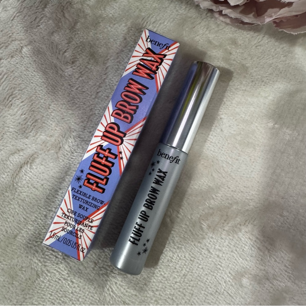 NEW Benefit Cosmetics Fluff Up Brow Wax - Picture 2 of 10